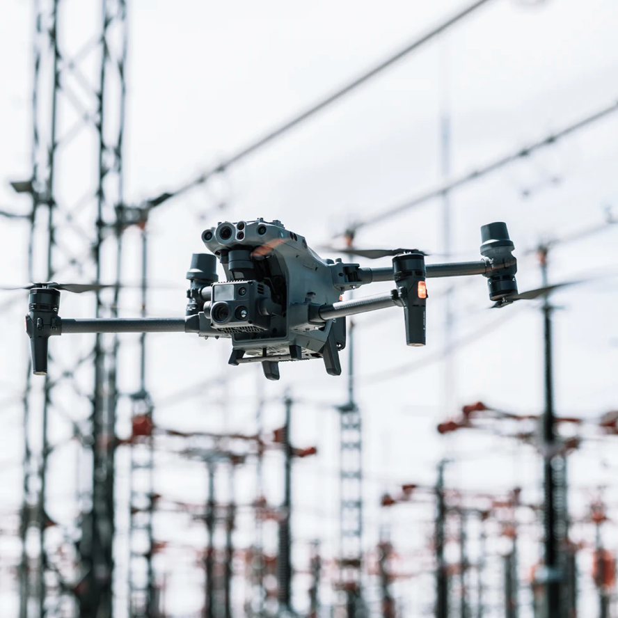 Drone Nerds：用企业级无人机解决方案