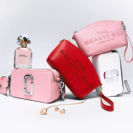 Marc Jacobs：情人节送礼指南！精选包袋配饰鞋履等