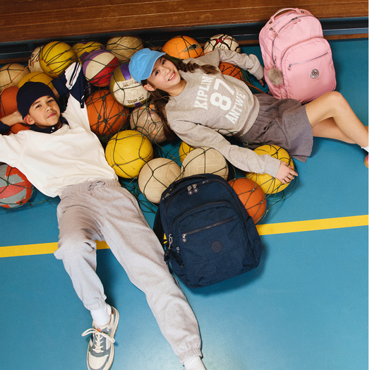 Macy's：Kipling 包袋热卖专区 Gabbie 小号斜挎包$59