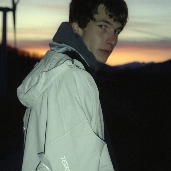 Slam Jam：本周上新一览 入手 Our Legacy、石头岛、卡哈特等