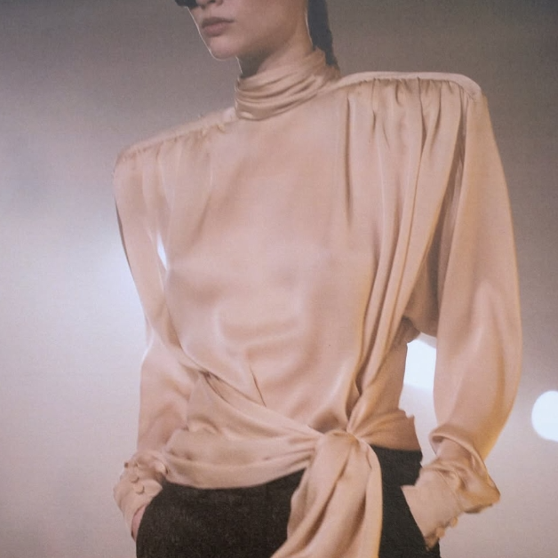 Yoox.com：时尚热卖！关注 VALEXTRA、BALMAIN 等