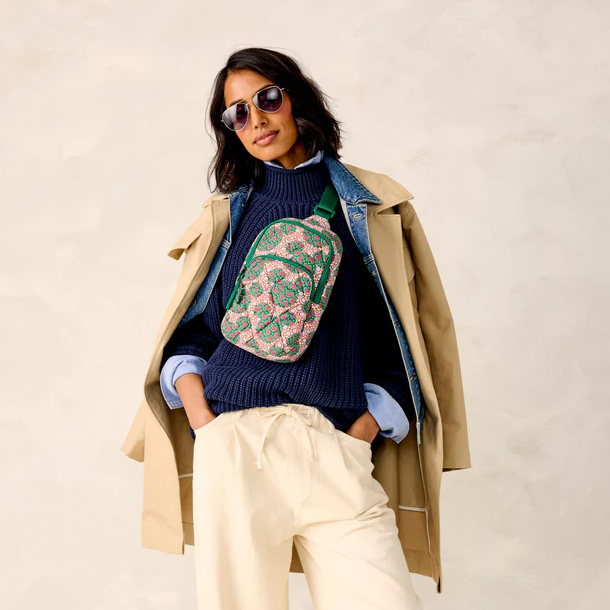 Vera Bradley：美国经典印花包袋 迪士尼伯里双肩包$70