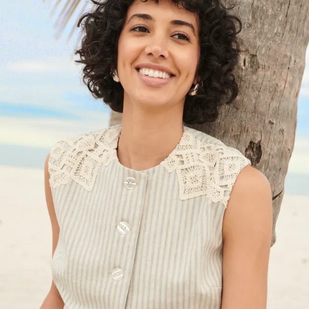 Bealls Florida：春日焕新 蝴蝶结水钻七分裤$17