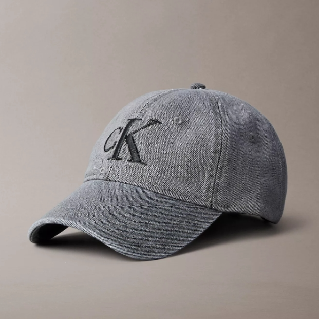 满享额外8折 Calvin Klein 徽标牛仔黑色棒球帽