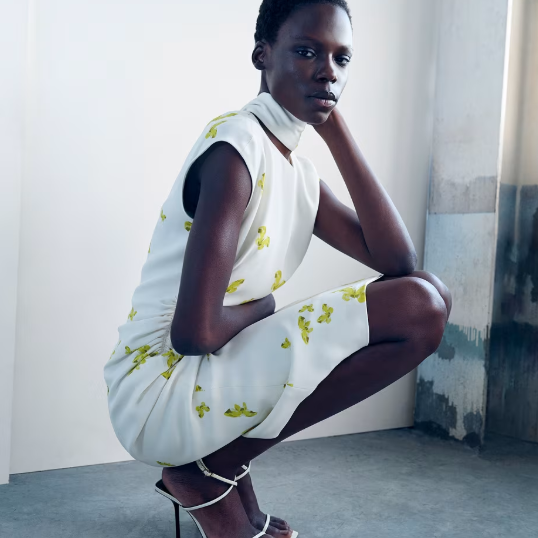 Neiman Marcus：春季风尚特卖 关注  Givenchy、Bottega Veneta、Bao Bao Issey Miyake