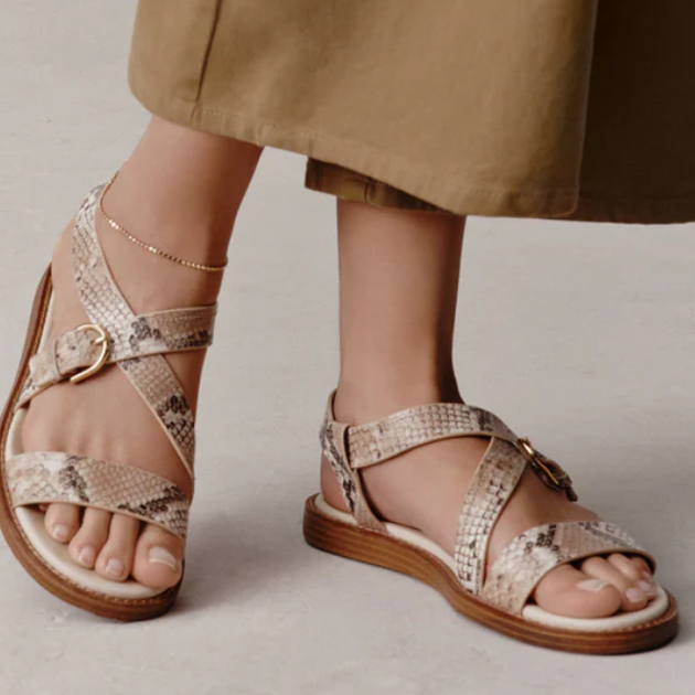 Cole Haan：温柔献礼母亲节！女士鞋包配饰专场特惠