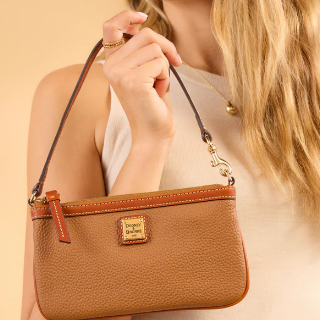 Dooney & Bourke 鹅卵石纹大号手提包 焦糖色