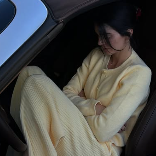 Kendall 肯豆同款！Alo Snuggle Up 高腰阔腿裤