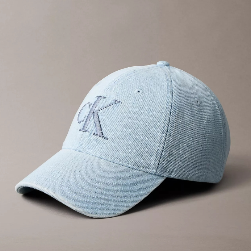 满$100享额外8折 Calvin Klein 水洗丹宁浅色棒球帽