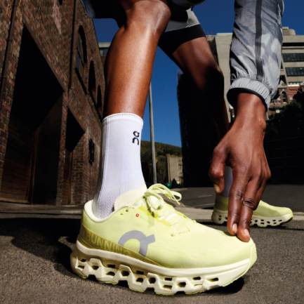 Selfridges：鞋履大促！入手UGG、麦昆、On等
