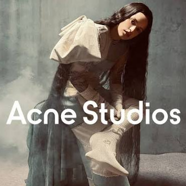 SSENSE：Acne Studios 极简松弛风！T恤$252、牛仔裤$402