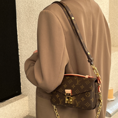 BELK：大牌中古包热卖！入手 LV、巴宝莉、香奈儿等