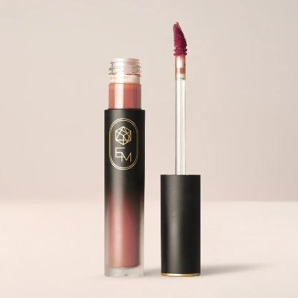 上新！EM Cosmetics Phantom Blur 唇釉