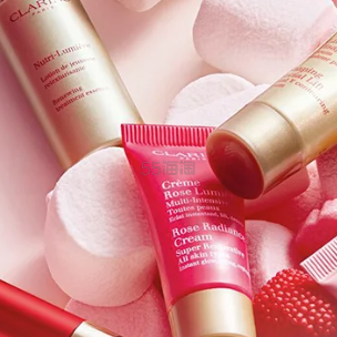 Clarins IT：夏季妆容套装售价€90起（含化妆包+护肤系列）