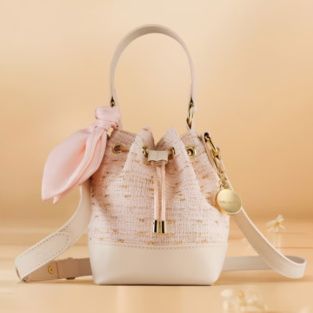 Estee Lauder：Glimmer 新香上新热卖！随单送5ml香水