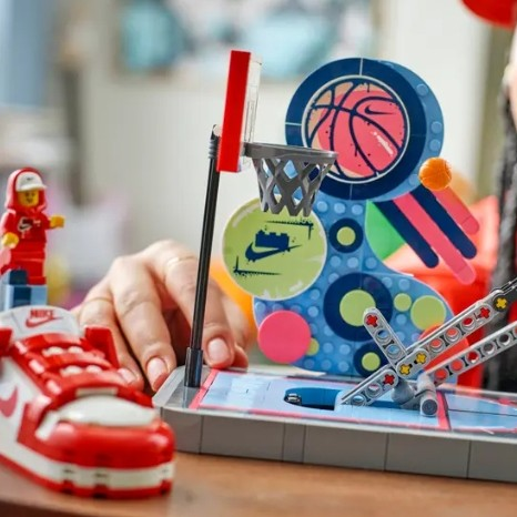 LEGO X Nike 合作款儿童鞋服