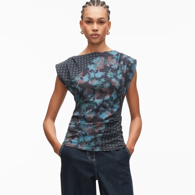 3.1 Phillip Lim 沙漠花卉拼布褶皱上衣