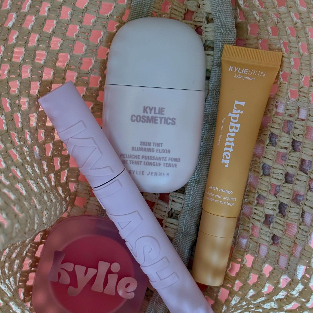 Kylie Cosmetics：套装热卖！入手香水、唇膏、腮红等