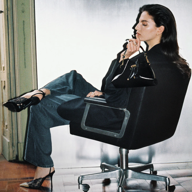Jimmy Choo：新季女鞋手袋上架！Issy Pump 50 蓝色缎面高跟鞋$1095