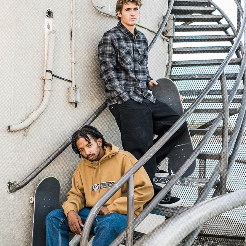 Volcom：折扣区时尚上新热卖 徽标灰色T恤$24