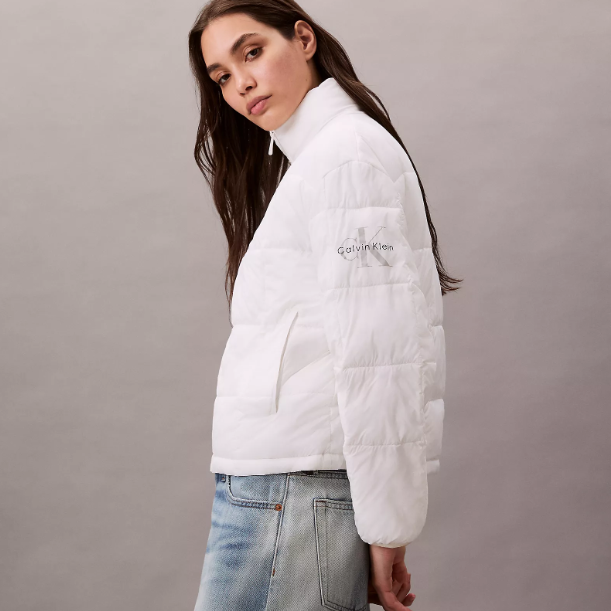 Calvin Klein 白色轻质徽标绗缝羽绒服