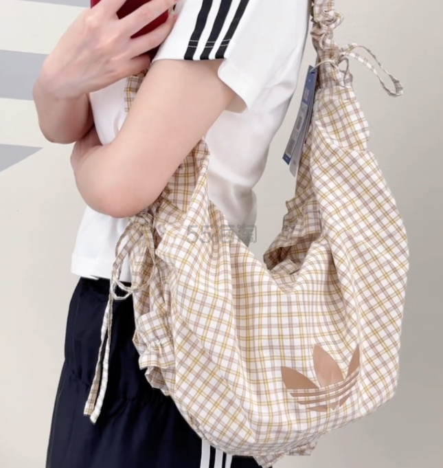 adidas 黄白格纹单肩包