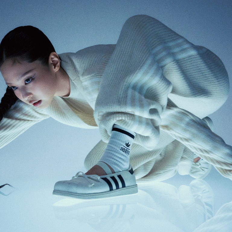 adidas HK：Adidas x Jennie 联名系列！三叶草外套HK$999