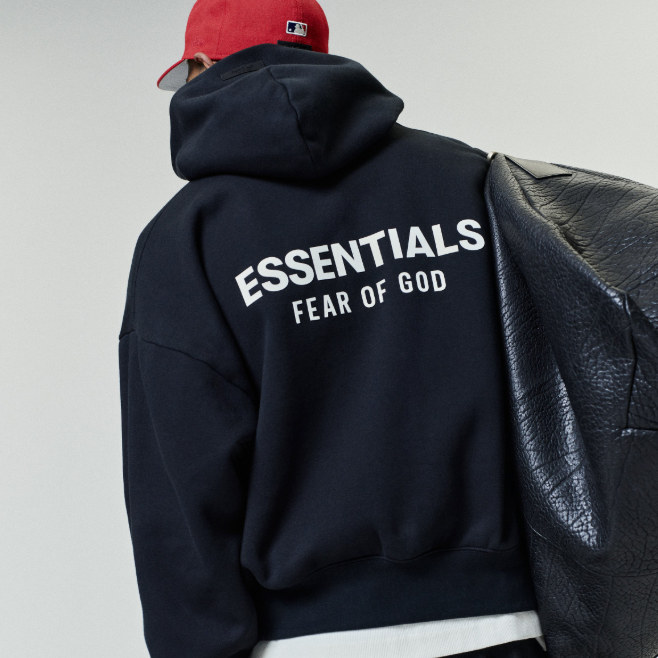 SSENSE：Fear Of God Essentials 秋冬新品！经典版型T恤$72、经典卫裤$132