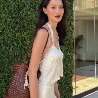 SSENSE：St. Agni 极简穿搭秋季上新！灰色无肩带棉质针织中长连衣裙$280