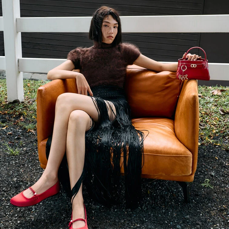Charles & Keith US：折扣区特卖 草莓蝴蝶结露跟高跟鞋$71