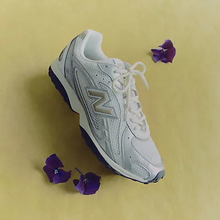 Joes New Balance Outlet：NB 204L 薄底时装球鞋好价促销