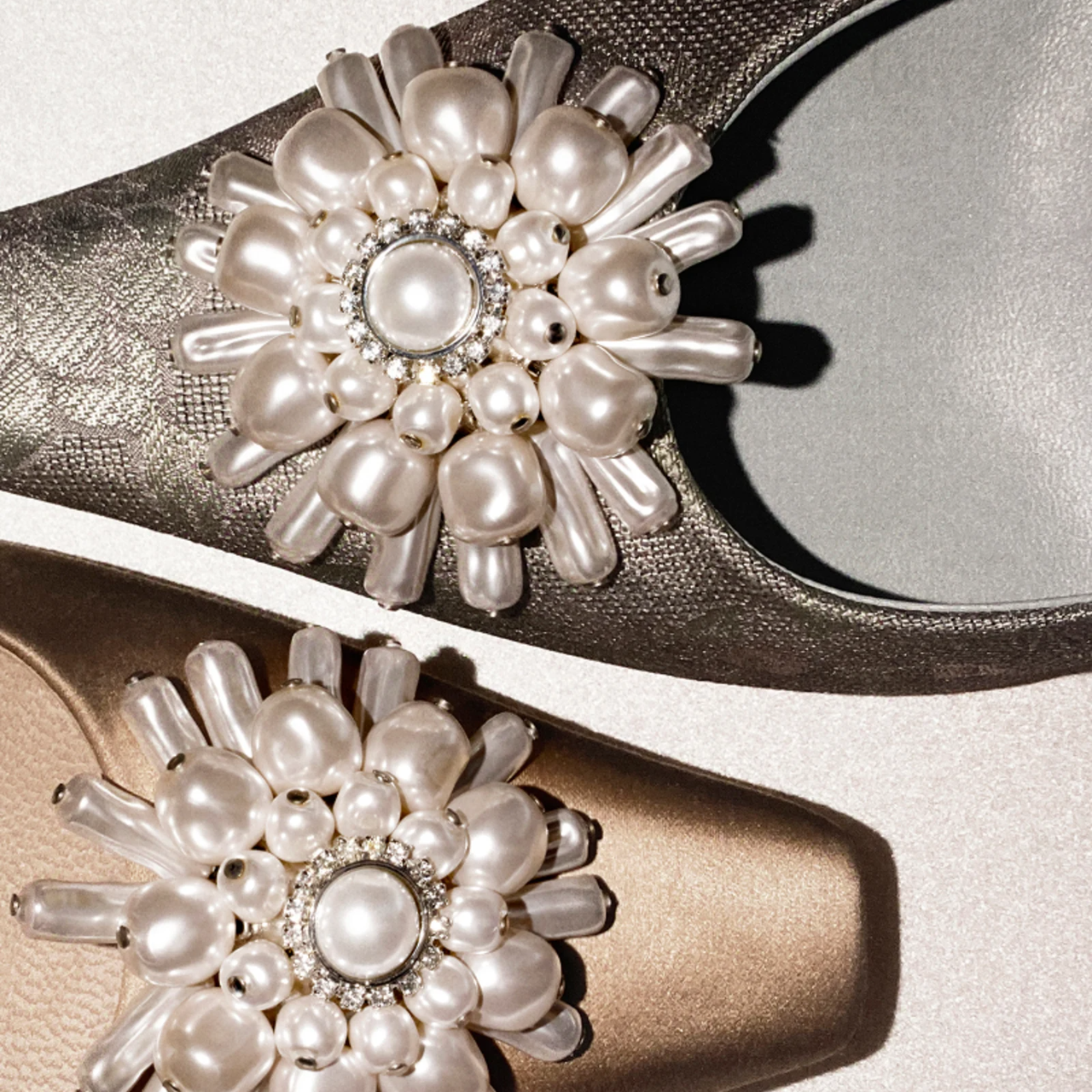 Jimmy Choo：30周年水晶珍珠限定鞋包